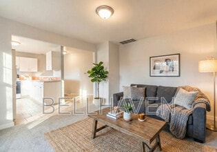 Building Photo - 624 W Fort St