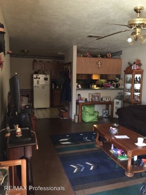 Building Photo - 2 br, 1 bath Apartment - 100 N. Cumberland