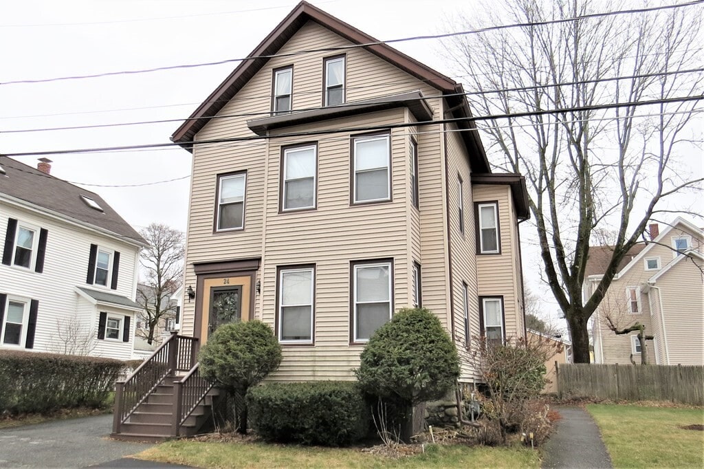 24 Bryant St Unit 1, Wakefield, MA 01880 Room for Rent in Wakefield, MA