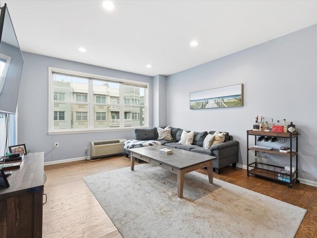 Building Photo - 15 Freedom Way