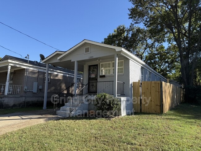 Photo - 1393 Lyceum Rd House