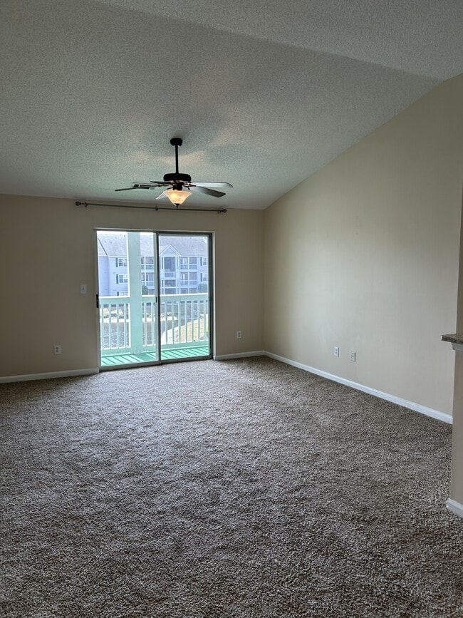 Building Photo - 3792 Hitchcock Way