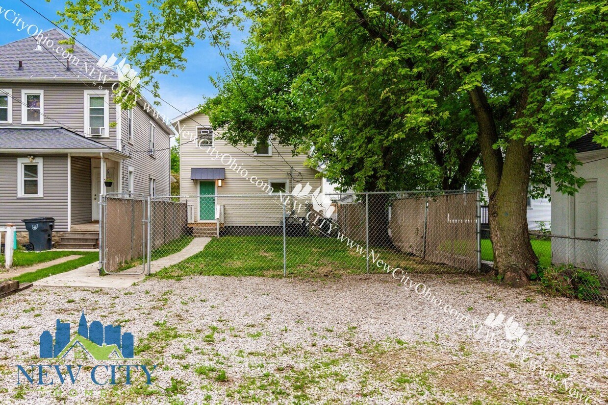 Building Photo - Newly Renovated 2 Bedroom Franklinton Home!