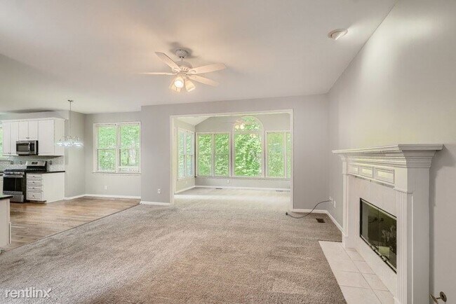 Building Photo - 5 br, 3 bath House - 620 Golden Meadows Ln