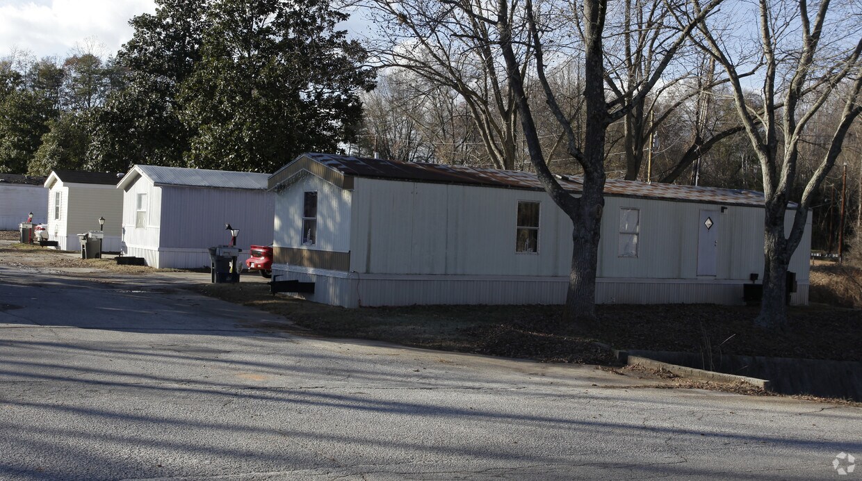 Building Photo - 404 Old Piedmont Hwy
