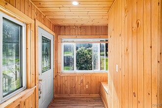 Building Photo - 127 1/2-122 Oxford Rd