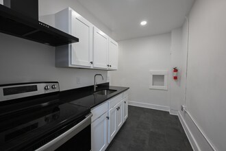 Building Photo - 1384 W 83rd St