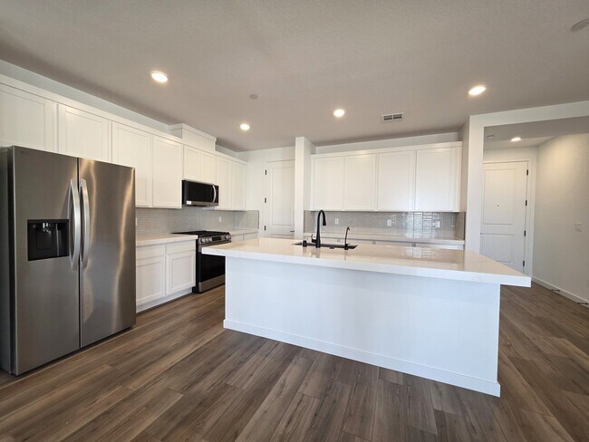 Foto del edificio - 10113 Sequoia Fls Pl