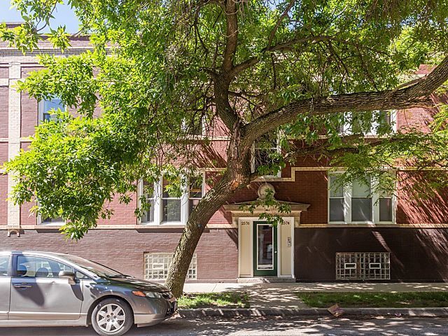 Foto principal - 2574 W Lyndale St