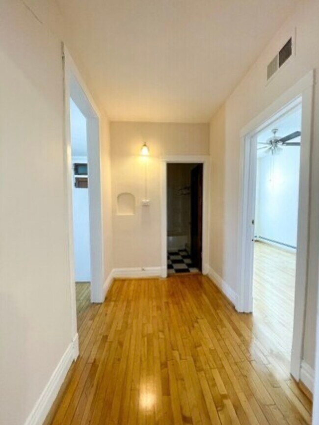 Building Photo - 3649 N Albany Ave