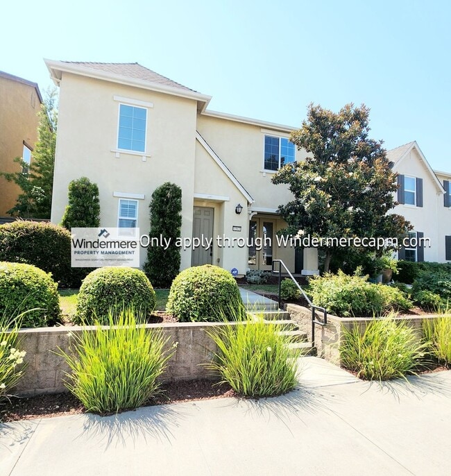 Building Photo - 1563 Parkside Way