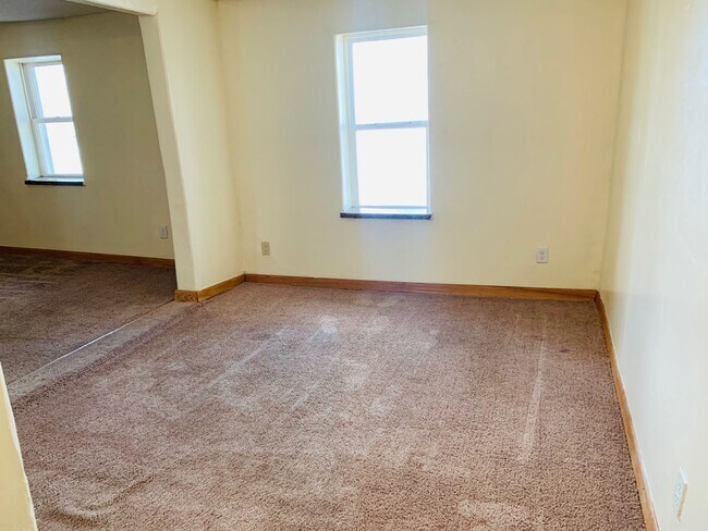 Foto del edificio - 504 W 2nd Ave