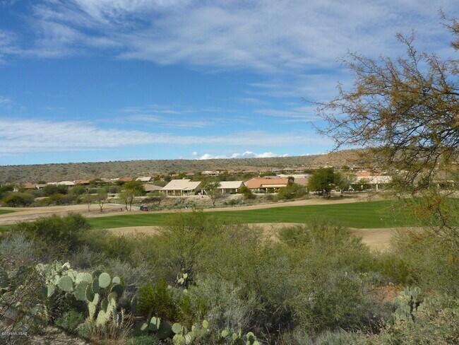 Foto del edificio - 38006 S Desert Highland Dr