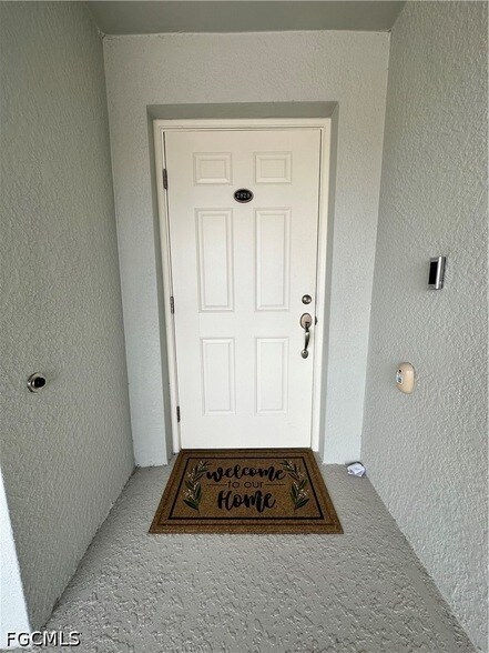 Foto del edificio - 15970 Grassland Ln