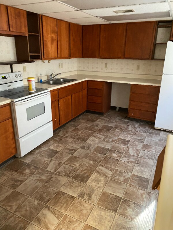 Building Photo - 2314 Rosebud Dr