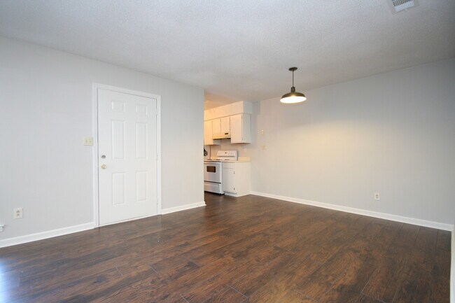 Foto del edificio - 104 Westscott Dr