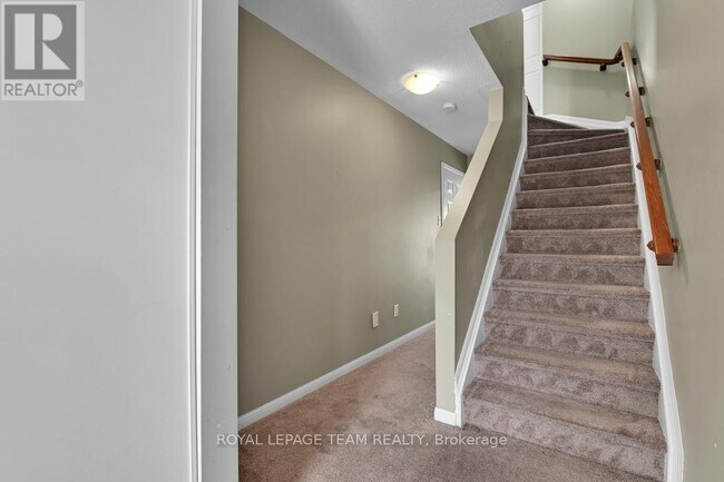 Building Photo - 774 Sanibel Private