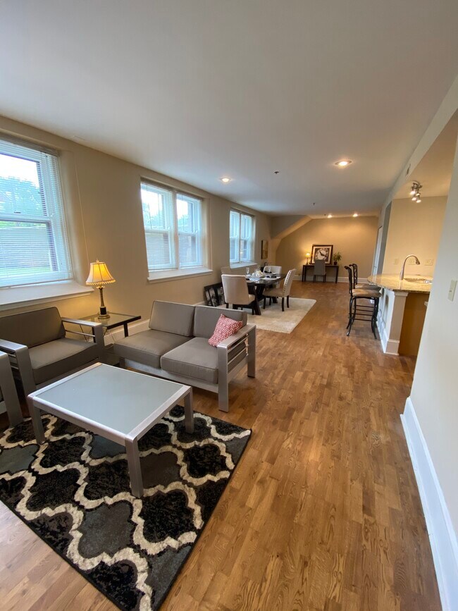 Foto del edificio - 803 E 6th St