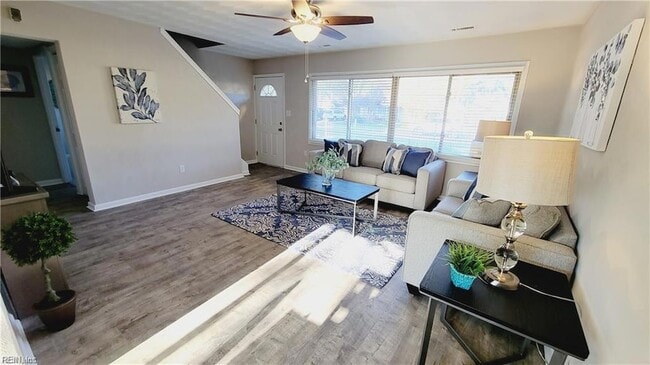 Foto del edificio - 6525 Clemson Ave