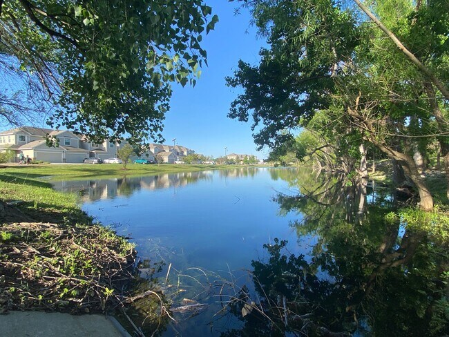 Foto del edificio - Old Mill Townhomes 2 Bedroom