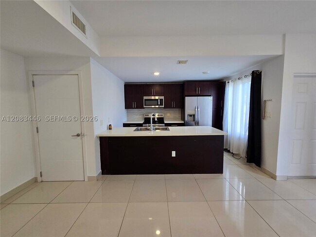 Building Photo - 25901 SW 139th Ave