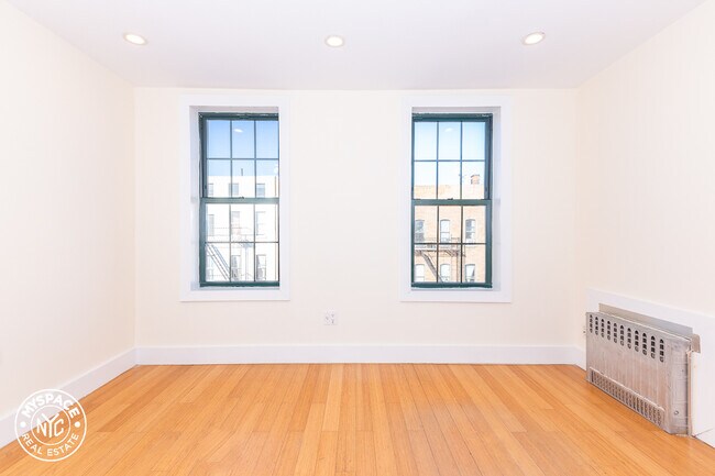 Building Photo - 146 Wilson Ave