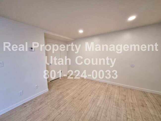 Building Photo - 1148 W 100 N