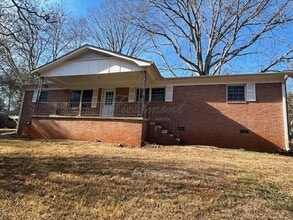 Building Photo - 17 Wintergreen Ln