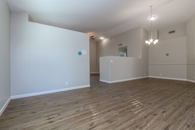 Foto del edificio - 8936 W Fullam St