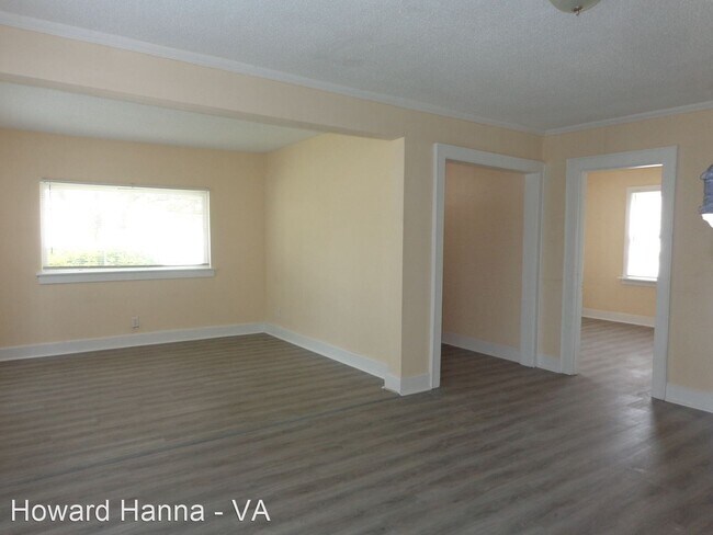 Building Photo - 4 br, 2 bath House - 16 Burtis Street