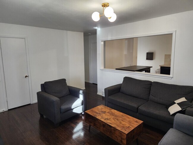 Foto del edificio - 7618 Umatilla St