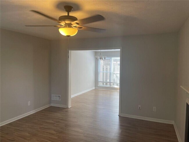 Foto del edificio - 4125 Quincey Ln