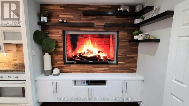 Building Photo - 16 Elgin St