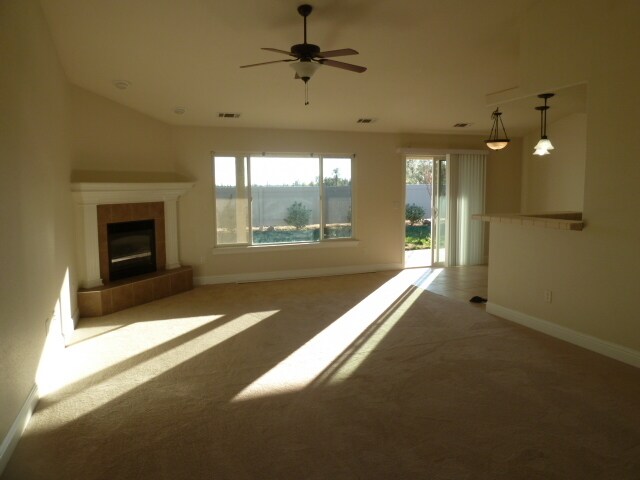 Building Photo - 3 Bedroom Home in Windsor Estates