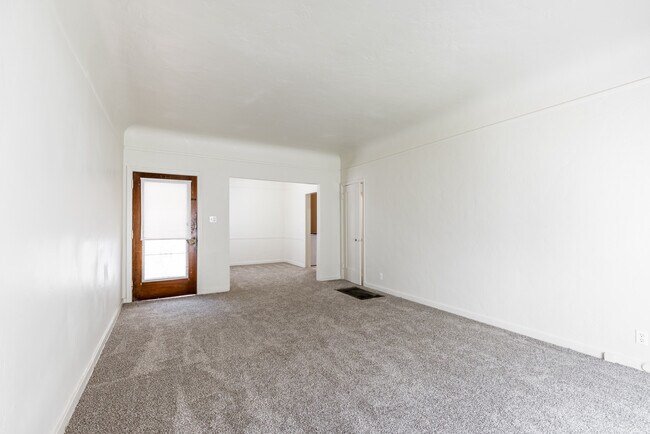 Building Photo - 8553 Alcott St