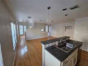 Building Photo - 1271 W 17th St