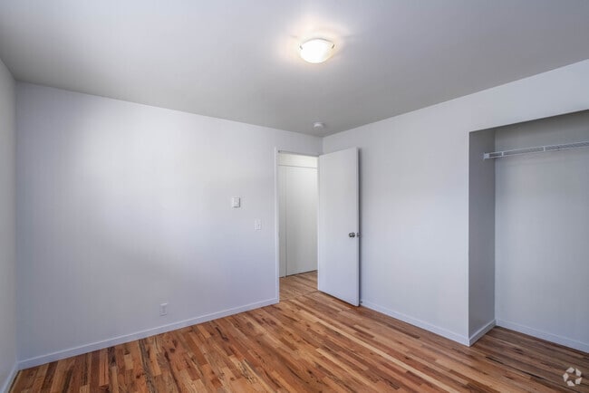 1BR, 1 BA - 625SF - Bedroom - The Standard