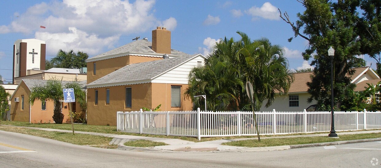 Foto del edificio - 1555 Harrison St