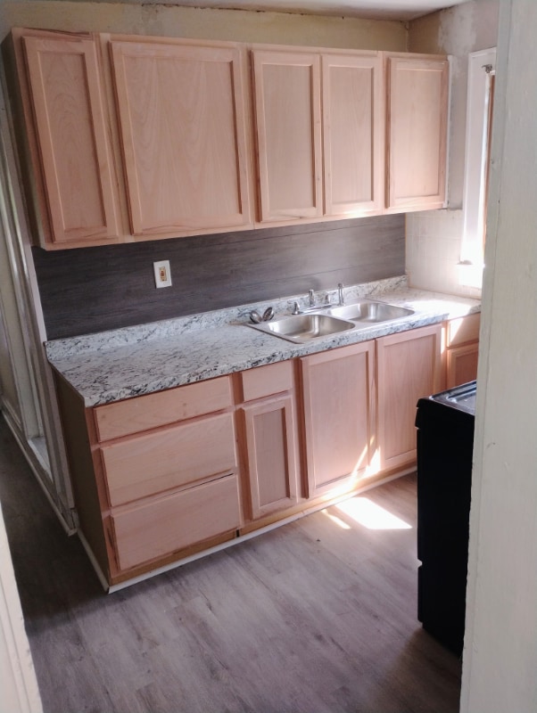 Building Photo - 706 Webb St