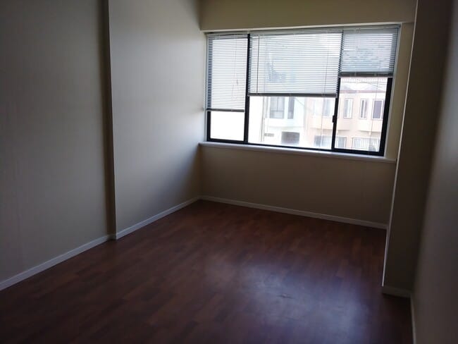 Building Photo - 1518 48th Ave