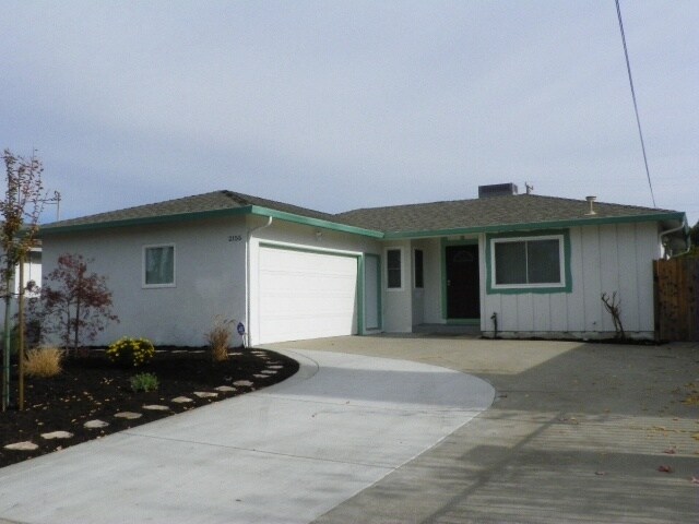 Building Photo - 2155 Goff Ave