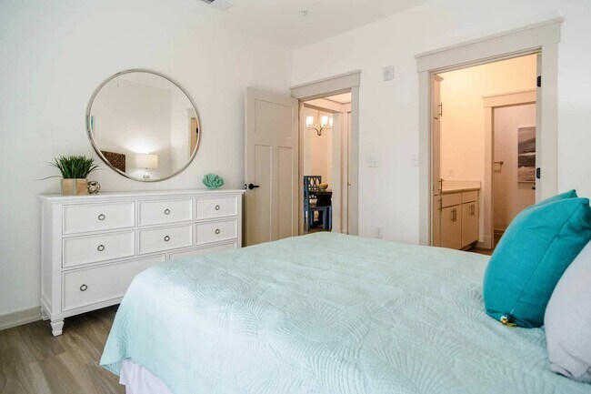 Foto del edificio - OBX 2 bedroom 2 bath Apartment with FREE storage unit for first 6 months