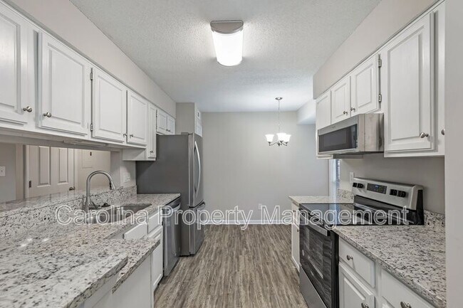 Foto del edificio - 5867 Harris Grove Ln