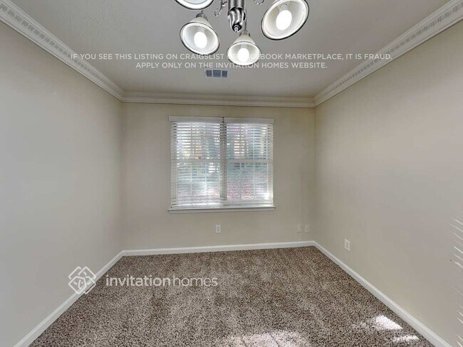 Foto del edificio - 2640 Woodside Dr