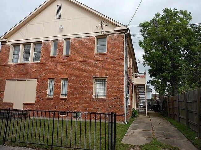 Building Photo - 1419 Wheeler Ave