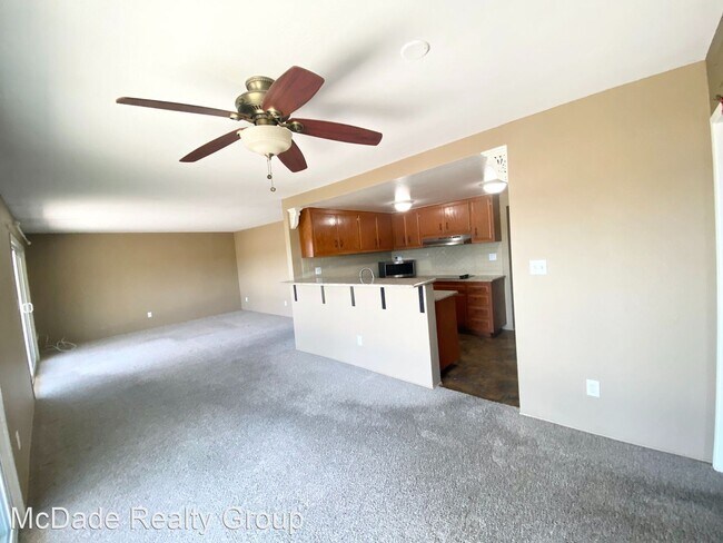 Building Photo - 2 br, 1 bath House - 1870 Fairway Park Unit B