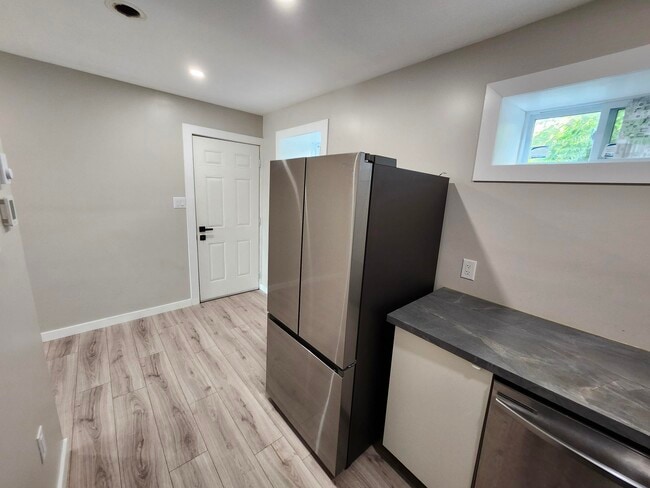 Building Photo - 15 Lower Cove Loop
