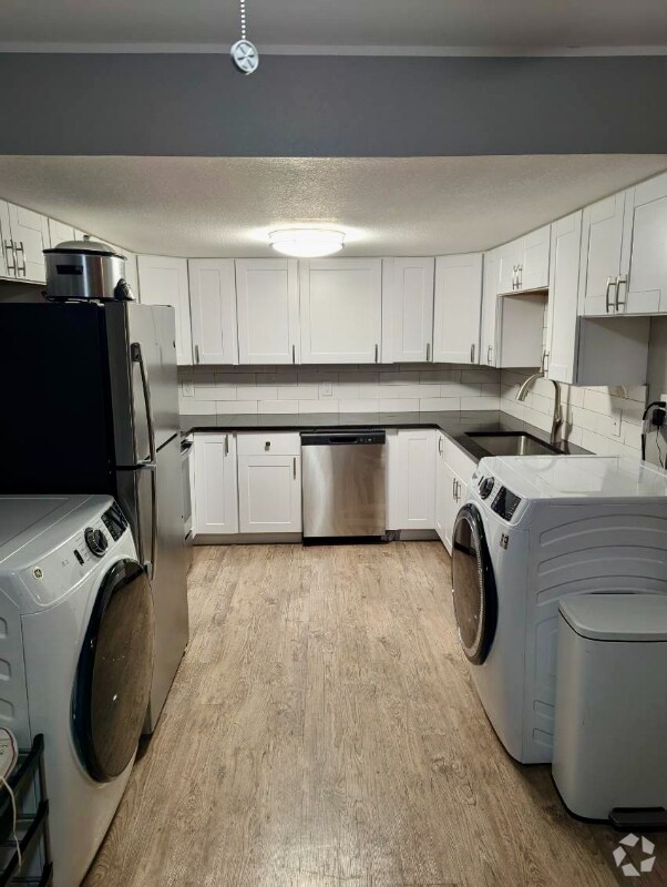 Building Photo - 10765 W 7th Pl