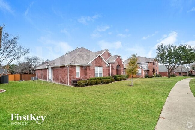 Building Photo - 3921 Cloudcrest Dr