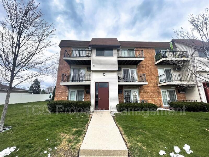 2406 Marquette Rd Unit Apt 3, Peru, IL 61354 Condo for Rent in Peru